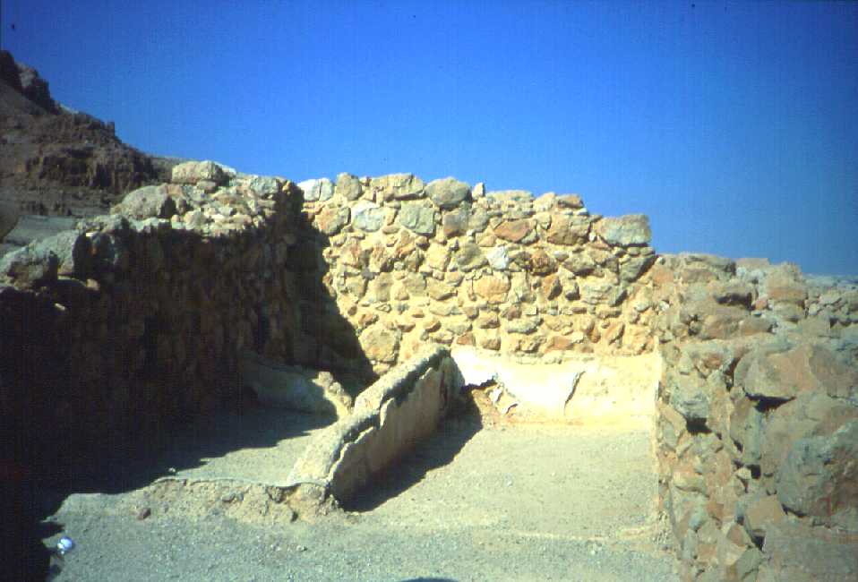 8. Loci 120, 122-23, from South